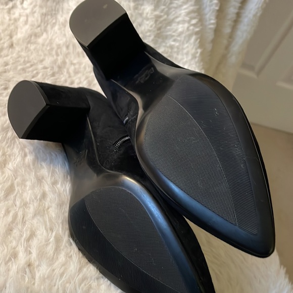 AGL luxury Italian suede booties pointy - Picture 7 of 9